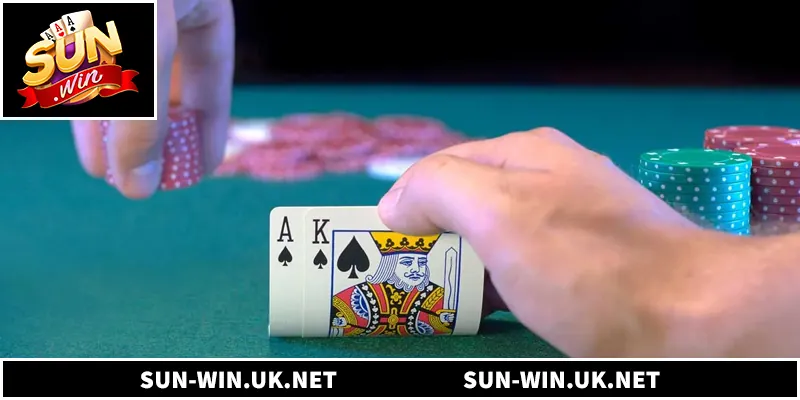 Poker là trò chơi chiến thuật đầy hấp dẫn và thú vị